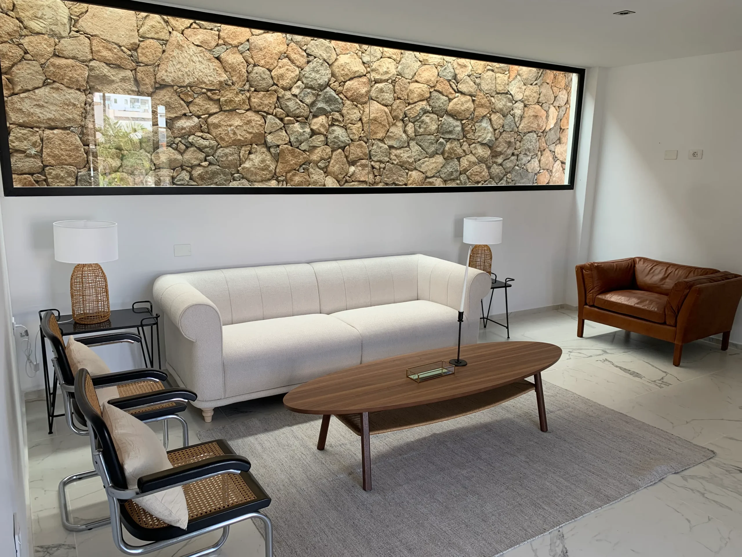 Zona de estar confortable con vistas