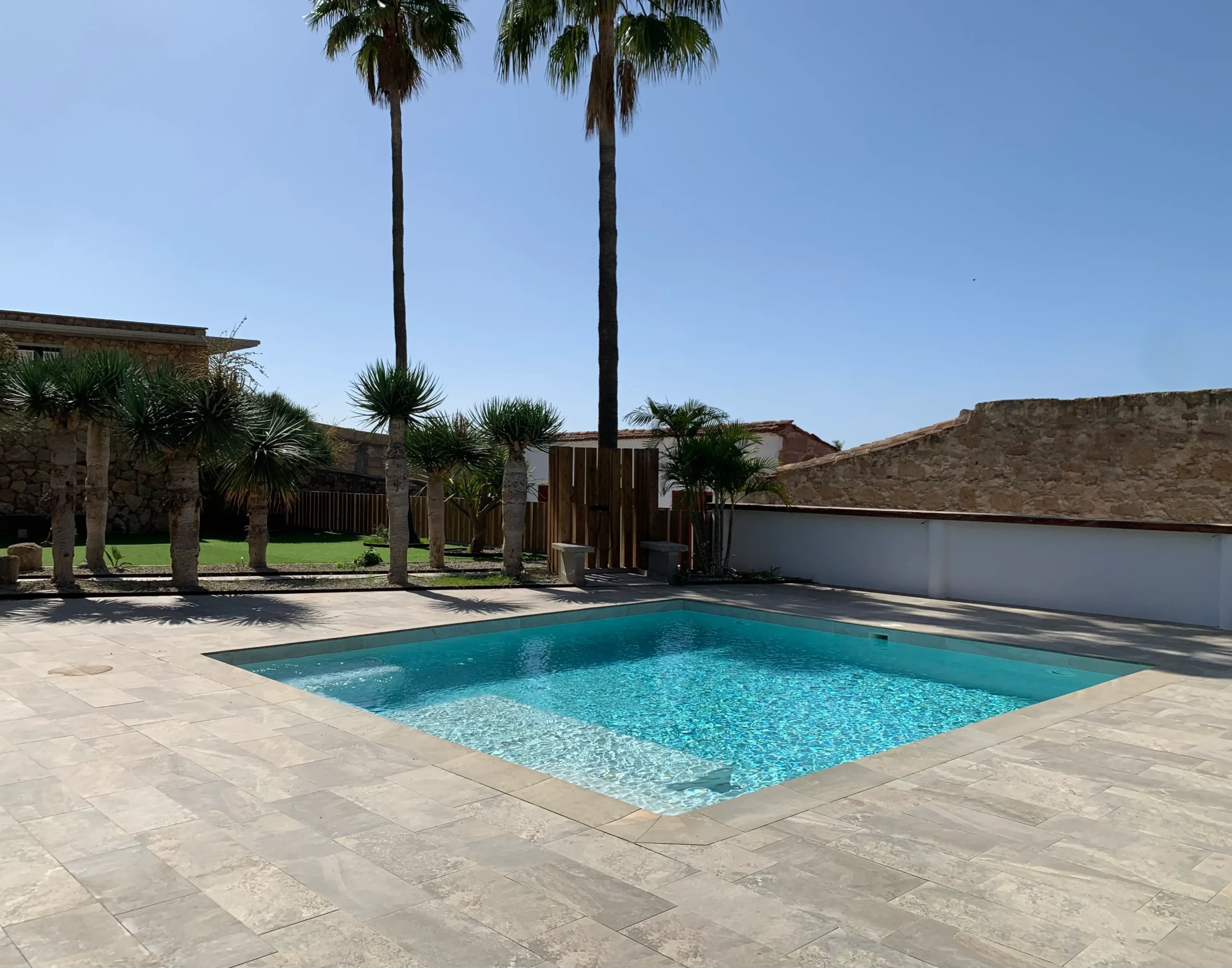 Vista exterior de la terraza y zona de relax